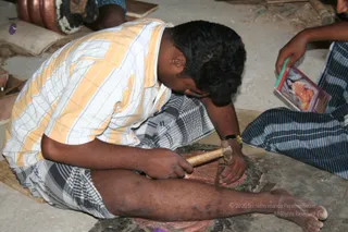 Swamiji-Supervising-The-Metal-Carving-Work - IMG_1966.JPG