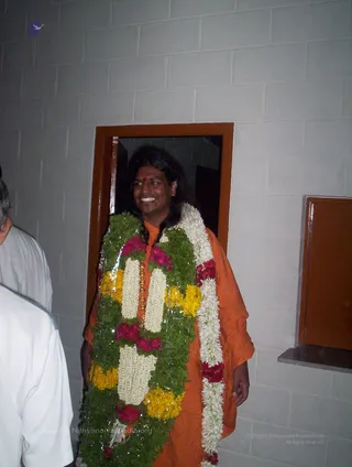Swamiji Returns From Usa - 100_4676_watermark.jpg