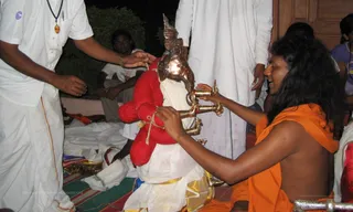 Swamiji Doing Alankar - IMG_0890_watermark.jpg