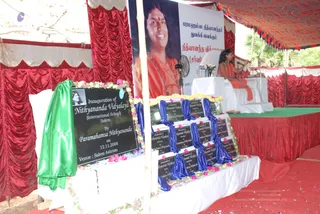 Swamiji-Addressing - batch_DSC_0376.JPG