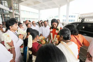 Welcoming-Swamiji - IMG_0947.JPG