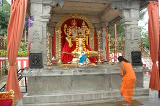 Navaratri-Golu-Pooja-By-Swamiji - watermark_DSC_8868.JPG