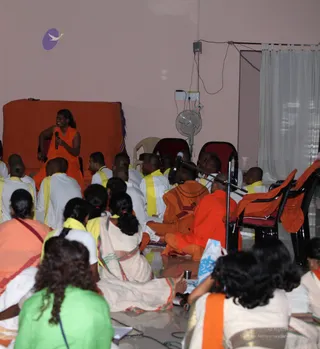 Ashramites-Meet-With-Swamiji - watermark_IMG_5907.JPG