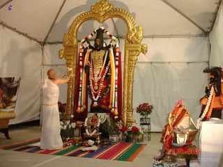 Puja - LA ashram 028_watermarked.jpg