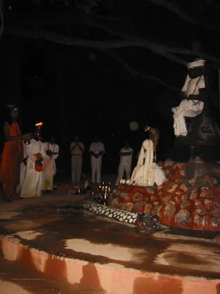 Dakshinamurthy Moolavar Abhishekam - ShivRathri_2005_ashram (31)_watermark.jpg