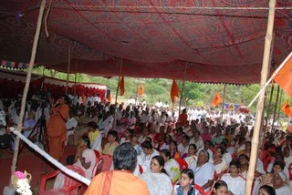 Swamiji-Addressing - batch_DSC_0326.JPG