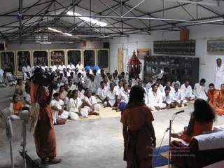 Swamiji-Having-Meeting-With-Tamilnadu-Organisers - batch_IMG_1612.jpg