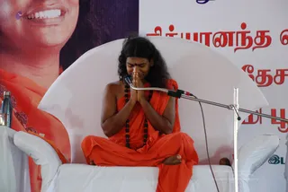 Swamiji-Addressing - batch_DSC_0423.JPG
