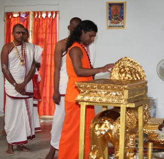 Swamiji-With-His-Sacredarts-Team-In-Making-Vahanas - watermark_IMG_6701.JPG