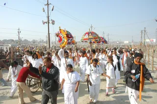 Procession - india-Ashram-Dic.30-31-1 -.05-06 378_watermarked.jpg