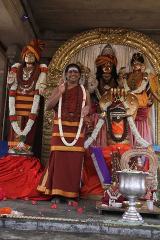 Pranaprathista Kapilamuni And Swamiji Moorthy - IMG_5000.jpg