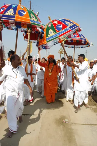 Procession - india-Ashram-Dic.30-31-1 -.05-06 323_watermarked.jpg