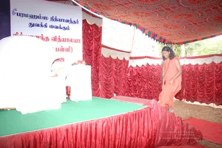 Swamiji-Addressing - batch_DSC_0313.JPG