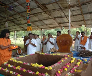 With-The-Blessings-Of-Swamiji-Guru-Homa-Begins - DSC_2484.jpg