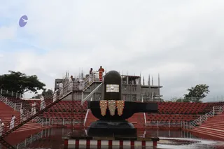 Nithyanandeshwara-Paramashiva-Lingha-Abishekam - watermark_IMG_3613.jpg