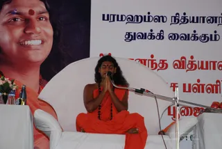 Swamiji-Addressing - batch_DSC_0331.JPG