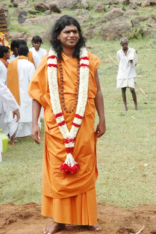 Swamiji-Supervising-The-Preparation - DSC_2177.jpg