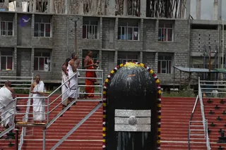 Nithyanandeshwara-Paramashiva-Lingha-Abishekam - watermark_IMG_3796.jpg