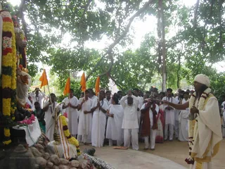 Milk Offering - ShivRathri_2005_ashram (52)_watermark.jpg