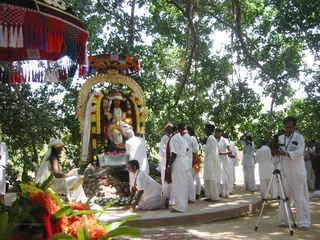 Milk Offering - ShivRathri_2005_ashram (230)_watermark.jpg