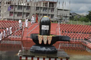 Nithyanandeshwara-Paramashiva-Lingha-Abishekam - watermark_IMG_3801.jpg