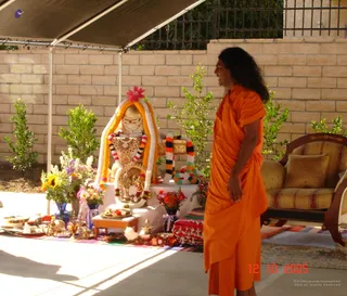 Venkateshwara Arrives In La - LA ashram 010_watermarked.jpg