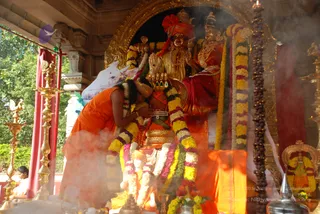 Swamiji-In-Temple - watermark_DSC_0198.JPG