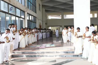 Welcoming-Swamiji - IMG_0931.JPG