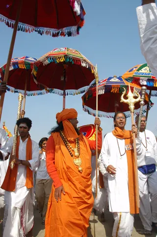 Procession - india-Ashram-Dic.30-31-1 -.05-06 306_watermarked.jpg