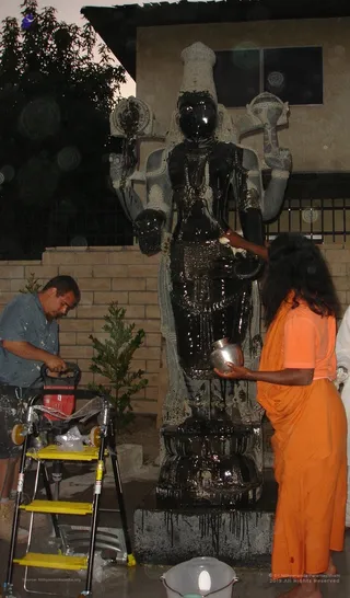 Venkateshwara Alankar - LA ashram 014_watermarked.jpg