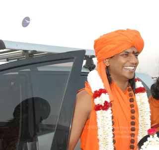 Welcoming-Swamiji - DSC_0285.JPG