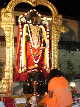 Puja - LA ashram 019_watermarked.jpg