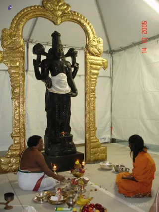 Venkateshwara Abhishekam - LA ashram 022_watermarked.jpg