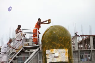 Nithyanandeshwara-Paramashiva-Lingha-Abishekam - watermark_IMG_3622.jpg