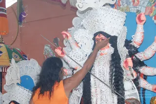 Swamiji-Doing-Pranaprathistha-To-Durga-Devi - watermark_DSC_5273.JPG
