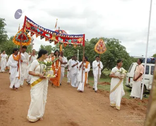 Welcoming-Swamiji - DSC_2041.jpg