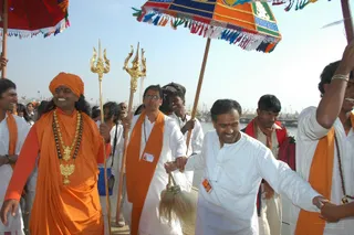 Procession - india-Ashram-Dic.30-31-1 -.05-06 364_watermarked.jpg