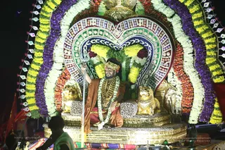 Procession - G28A8056.jpg