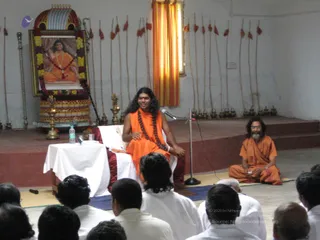 Swamiji-Having-Meeting-With-Tamilnadu-Organisers - batch_IMG_1676.jpg