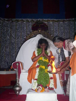 Swamiji Returns From Usa - 100_4682_watermark.jpg