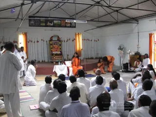 Swamiji-Having-Meeting-With-Tamilnadu-Organisers - batch_IMG_1711.jpg