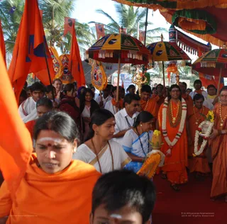 Procession - DSC_0501_watermarked.jpg