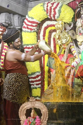 Swayambhulingaabhishekam - 7T7A9266.jpg