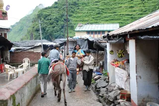 Yamunotri Walk - 74--DSC_0110_watermarked.JPG