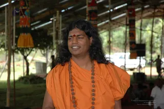 Swamiji-Supervising-The-Preparation - DSC_2302.jpg