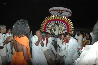 Procession - batch_DSC_1274.JPG