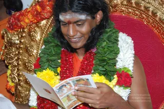 Blessings-To-Vip-And-Devotees - DSC_6106.jpg
