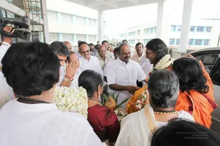 Welcoming-Swamiji - IMG_0946.JPG