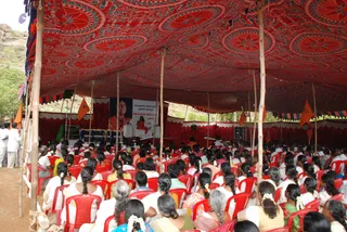 Swamiji-Addressing - batch_DSC_0355.JPG