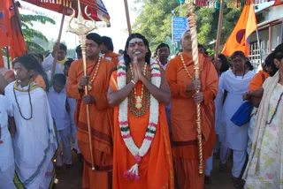 Procession - DSC_0348_watermarked.jpg